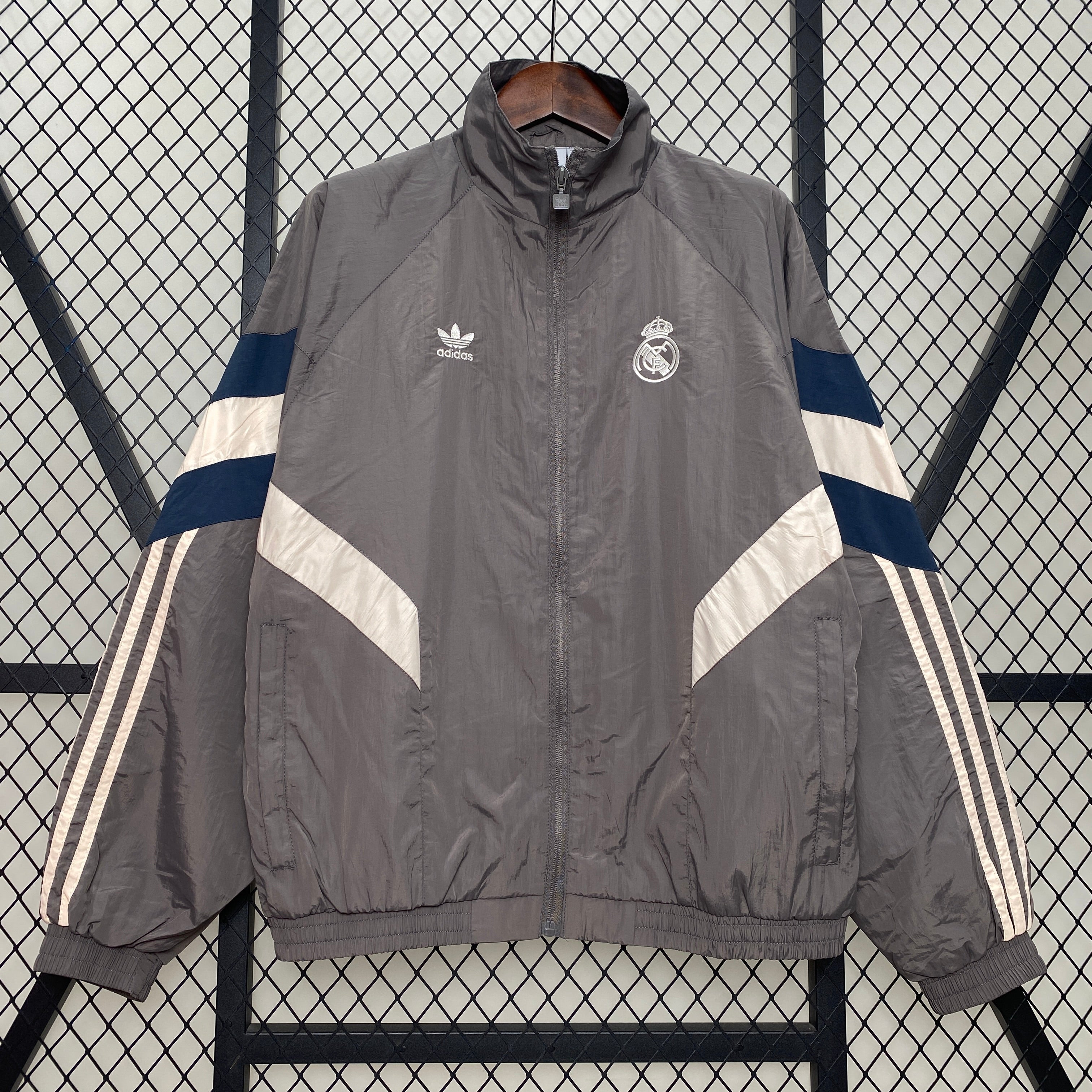 Windbreaker Real Madrid 24/25 - Cinza