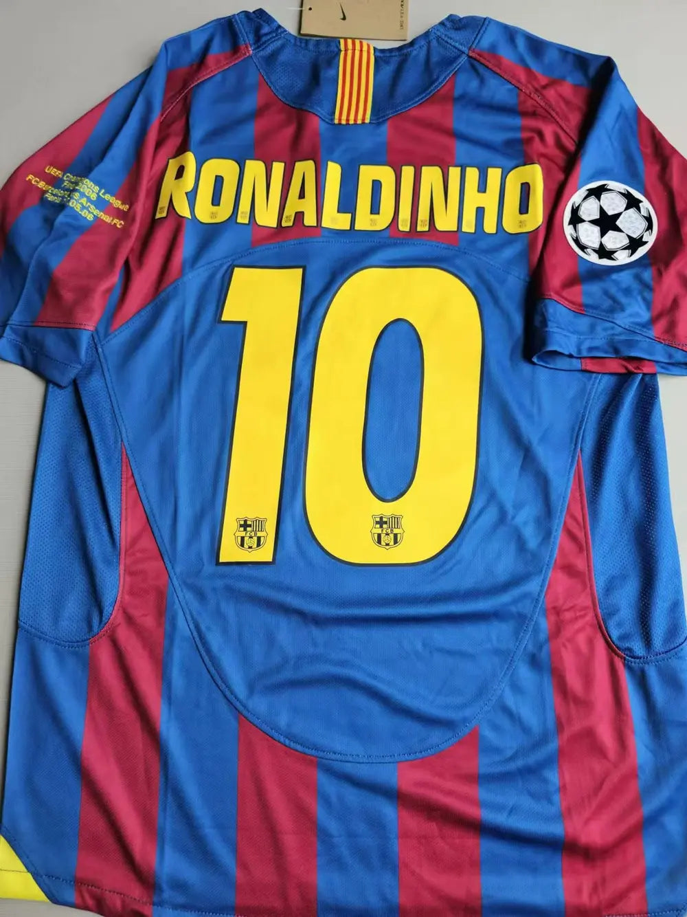 Jersey Ronaldinho Gaúcho Barcelona 2005 Legend